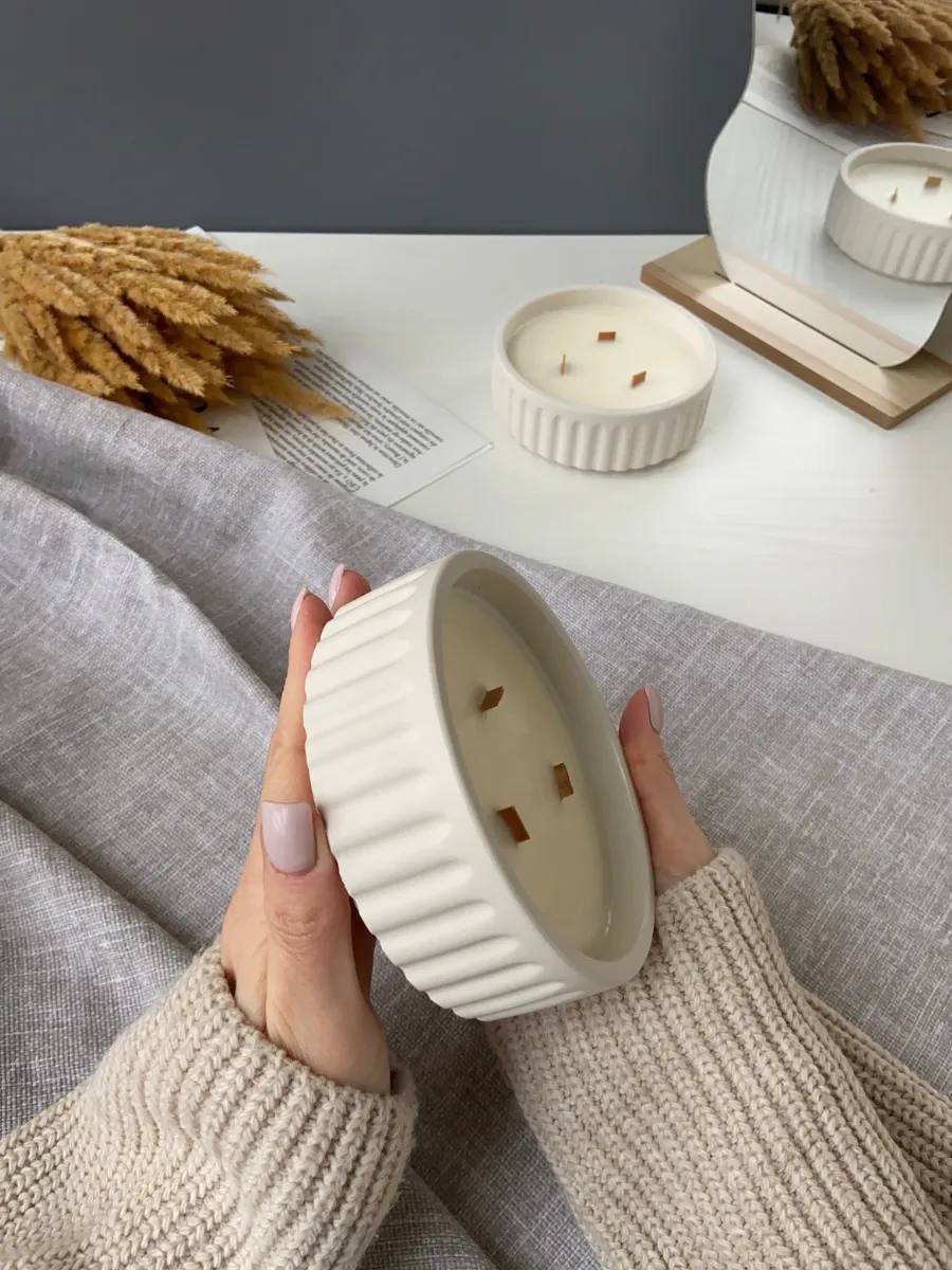 Handmade Scented Candle — Vanilla Clouds (Vanilla & Tonka Bean)