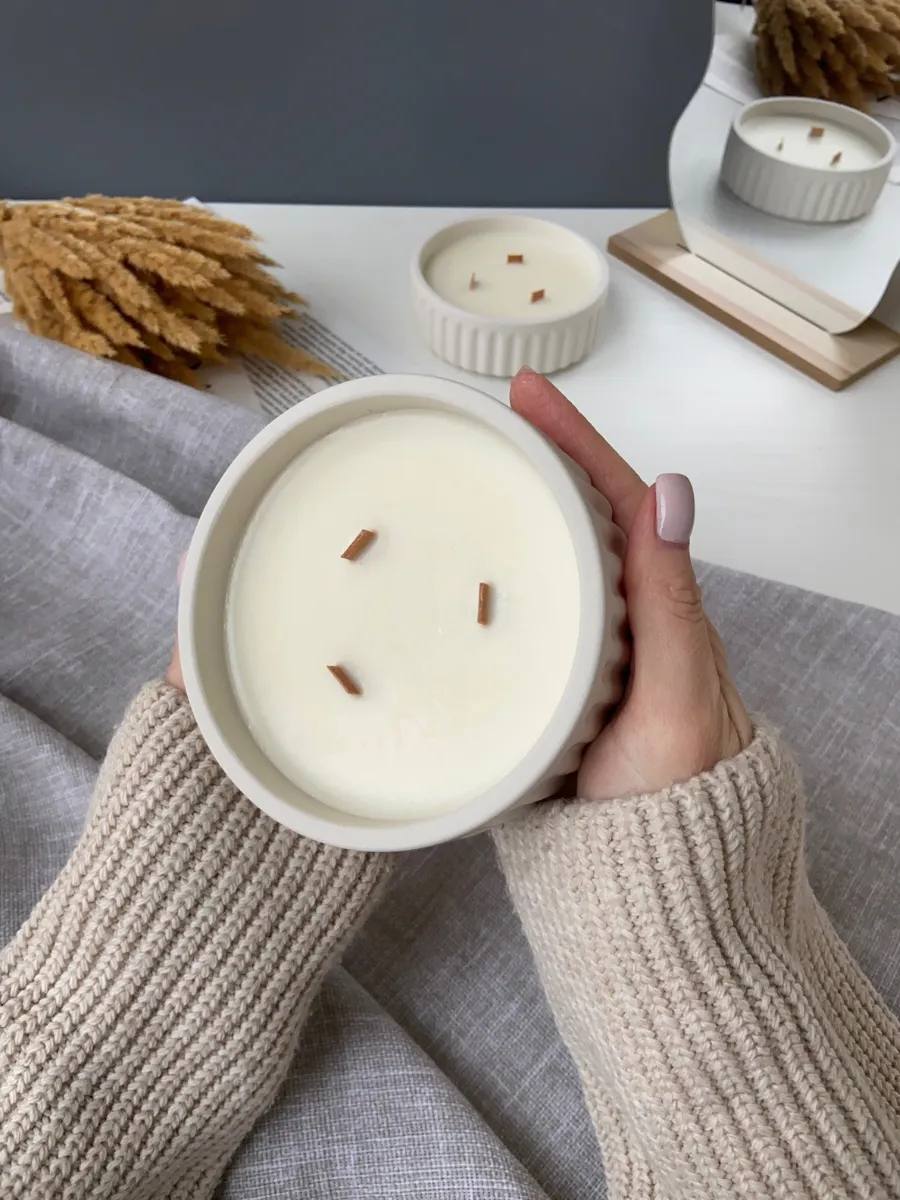 Handmade Scented Candle — Vanilla Clouds (Vanilla & Tonka Bean)