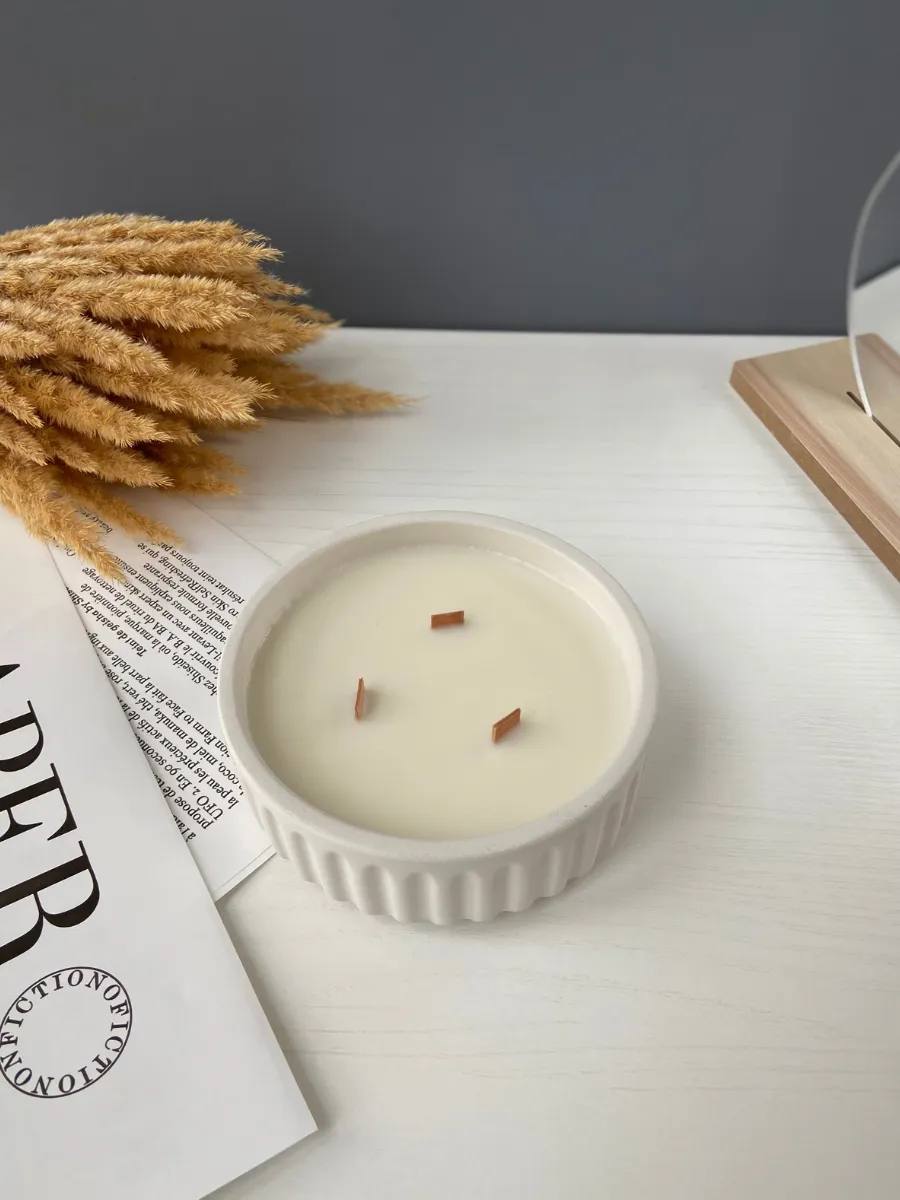 Handmade Scented Candle — Vanilla Clouds (Vanilla & Tonka Bean)