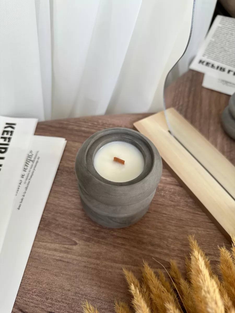 Handmade Scented Candle — Wild Fig & Honey (Fig, Honey & Green Leaves)
