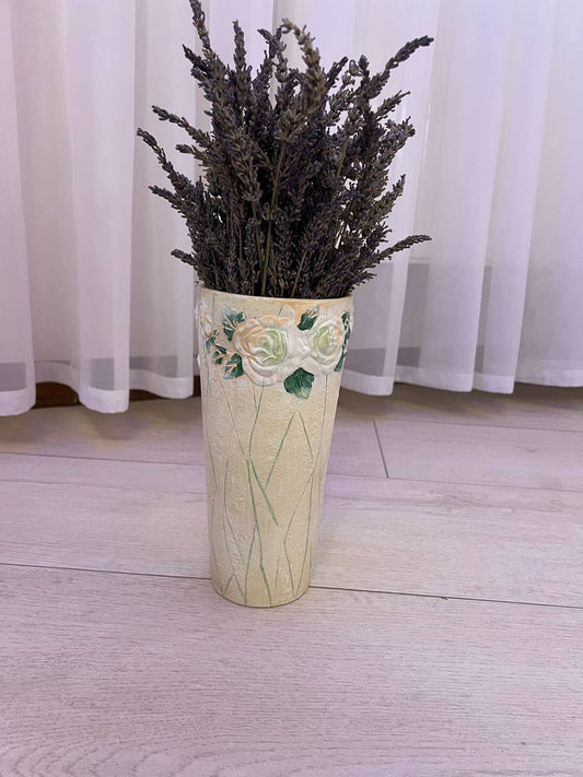 Organic Grace, Handcrafted Beauty